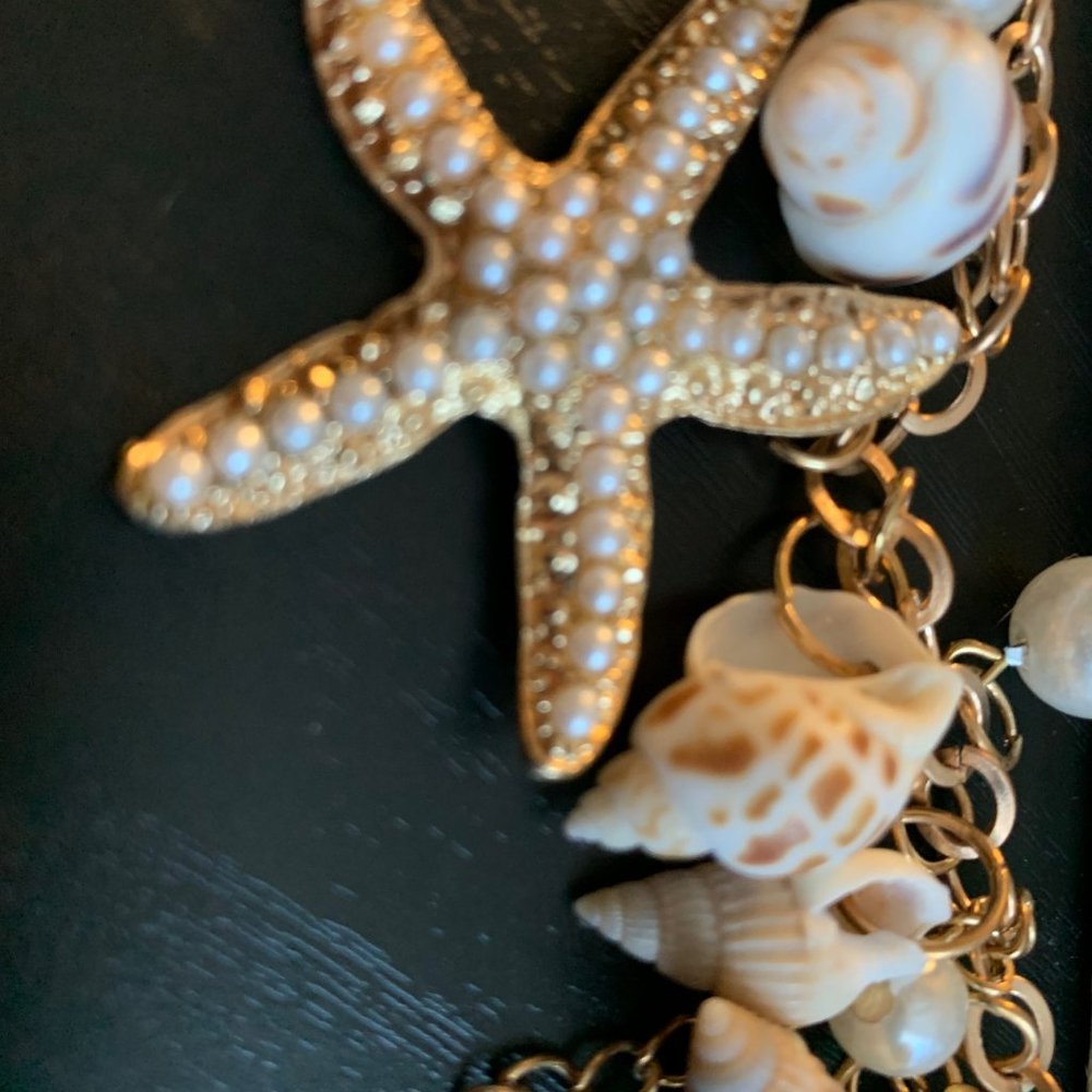 Sea Shell Necklace & Bracelet Set - Picture 6 of 8